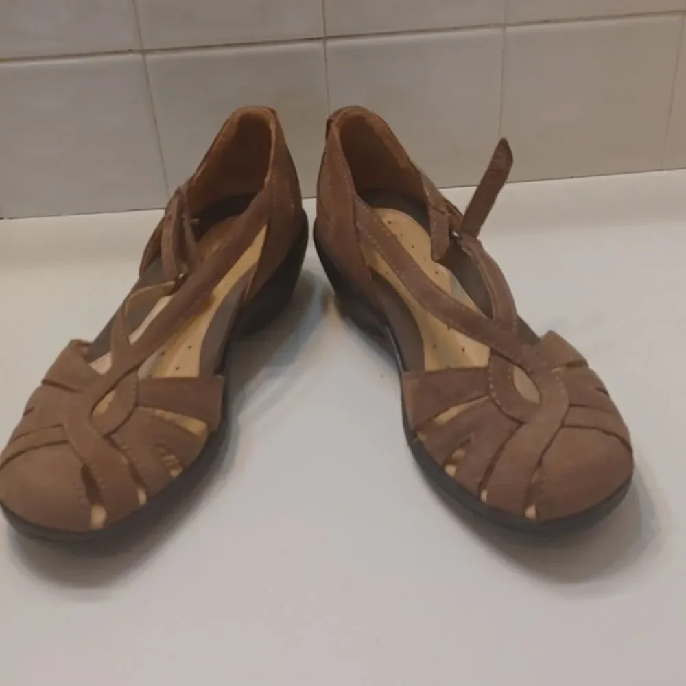 Clarks Structure Womans Brown Suede Leather Comfort Shoes 9M